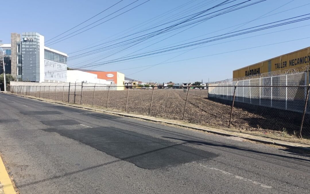 TERRENO COMERCIAL ( junto a Plaza Delta) IRAPUATO,GTO.